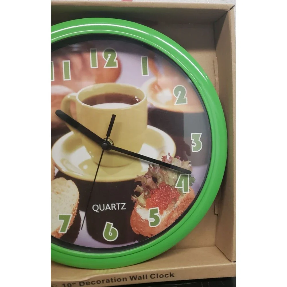 Round Plastic Decorative Wall Clock (10